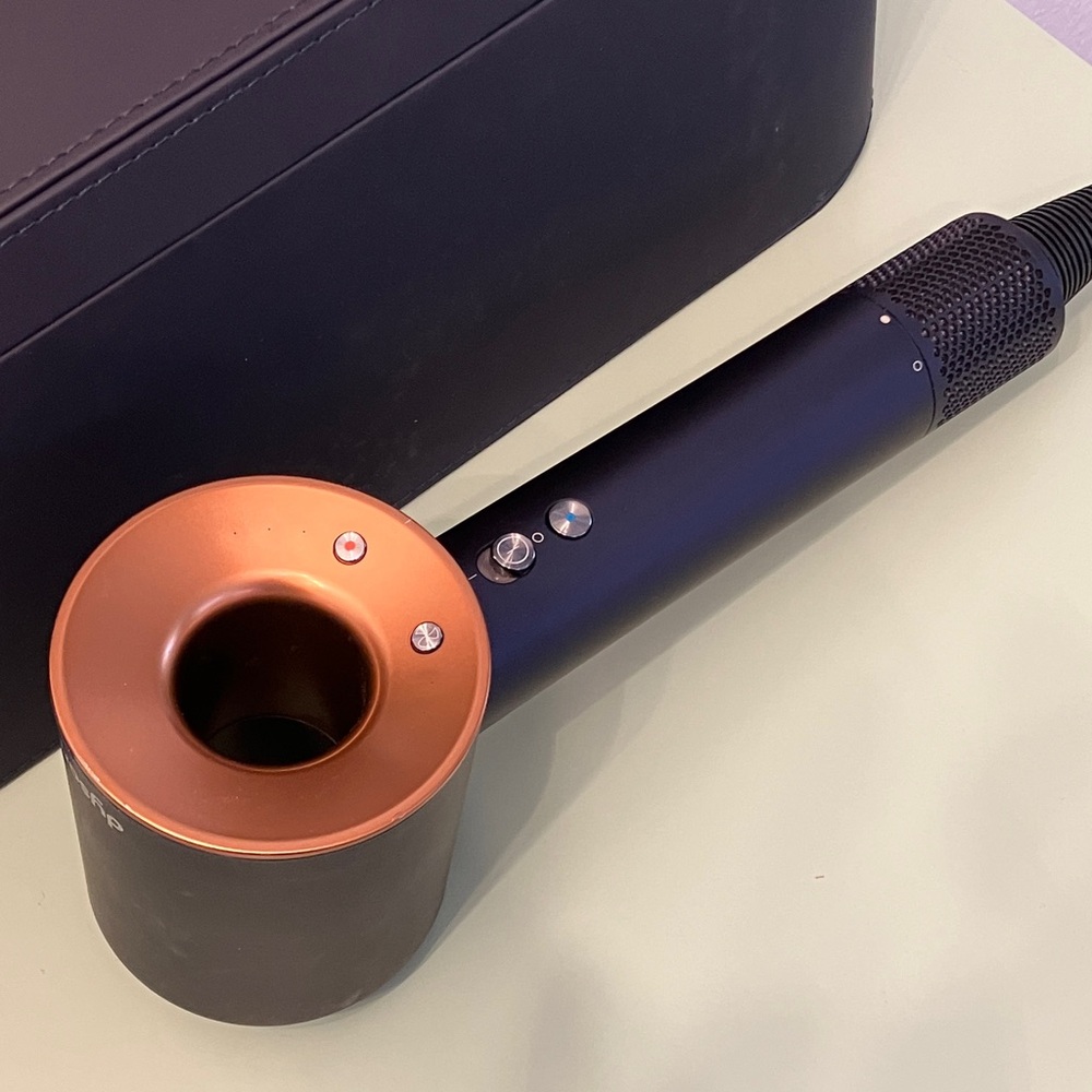 🎉HP🎉 Dyson Supersonic Hair Dryer - Picture 3 of 9